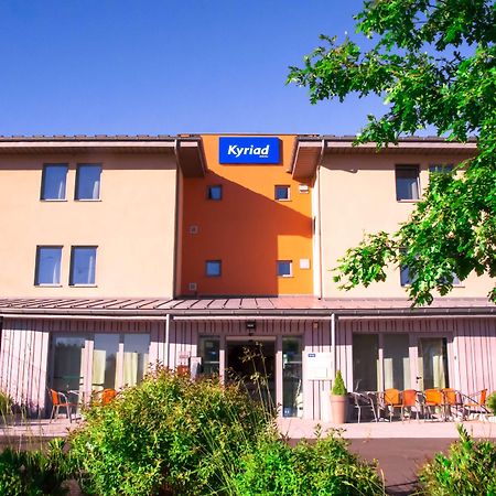 Kyriad Saint Chely D'Apcher - Aire De La Lozere Albaret-Sainte-Marie Bagian luar foto