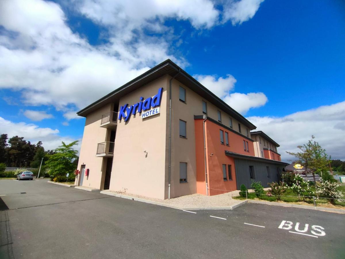 Kyriad Saint Chely D'Apcher - Aire De La Lozere Albaret-Sainte-Marie Bagian luar foto
